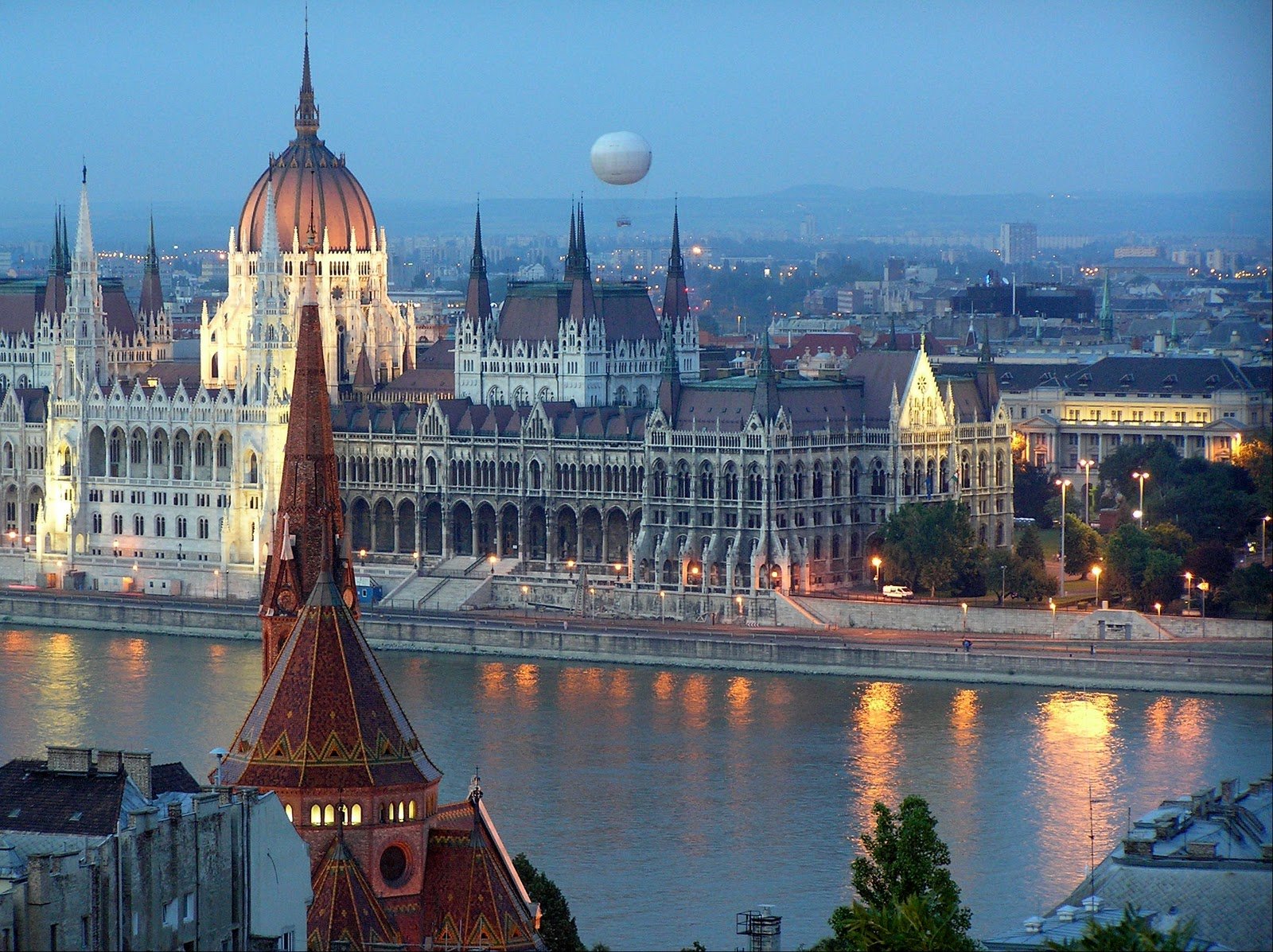 Регулярные экскурсии на русском языке из Будапешта